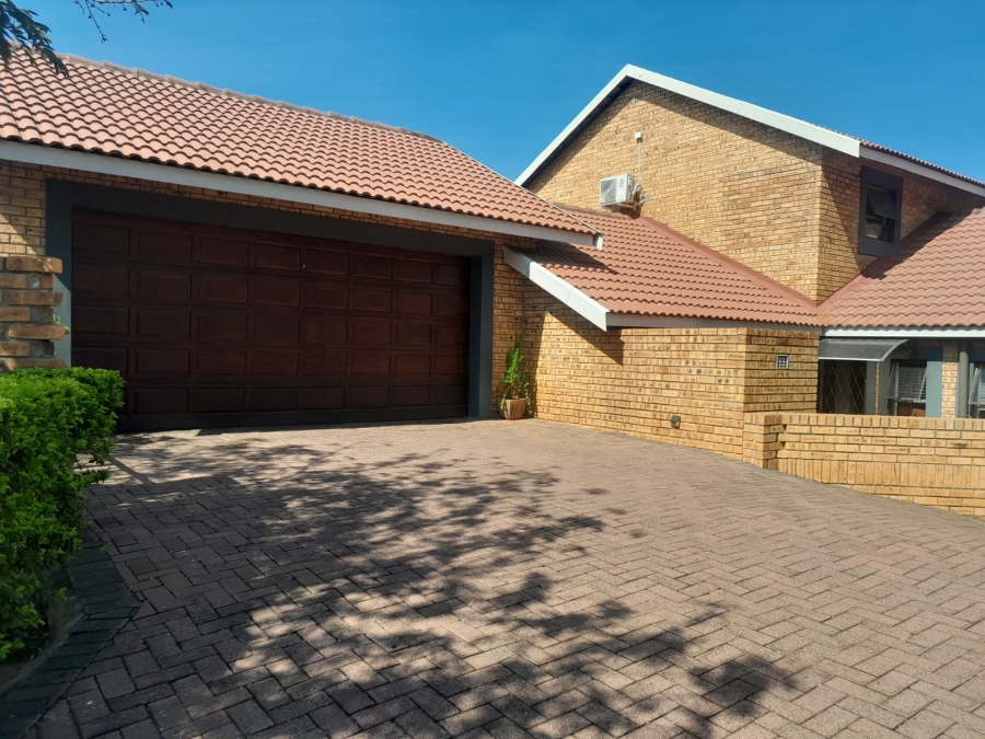 4 Bedroom Property for Sale in Cashan North West